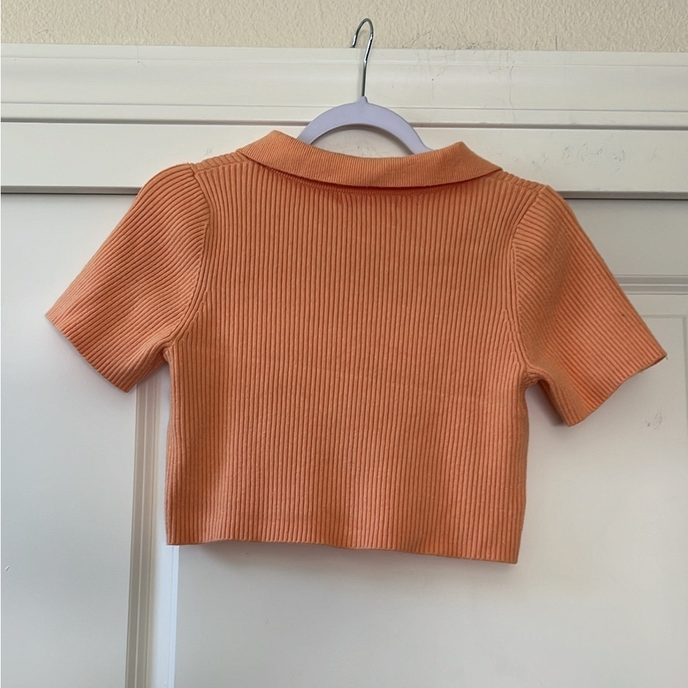 NWOT Peach Ribbed Knit Button-Up Crop Top - Picture 3 of 4